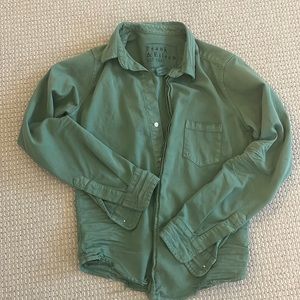 Frank and Eileen Barry shirt green